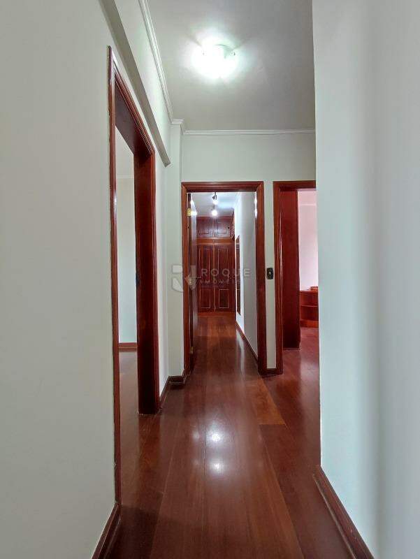 Apartamento à venda no bairro Centro: CORREDOR INTERNO
