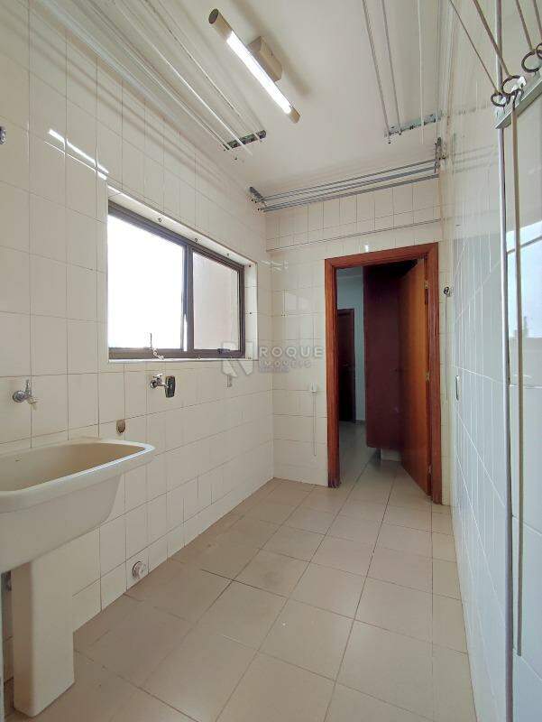 Apartamento à venda no bairro Centro: ÁREA DE SERVIÇO