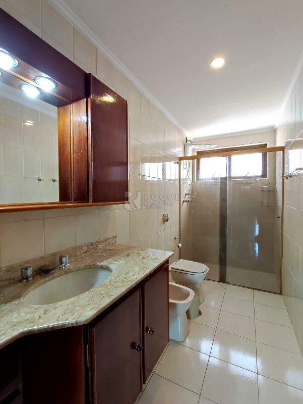 Apartamento à venda no bairro Centro: BANHEIRO SUÍTE