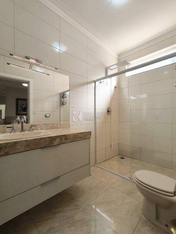 Casa em condomínio à venda no bairro Residencial Vermont: WC SUÍTE 2