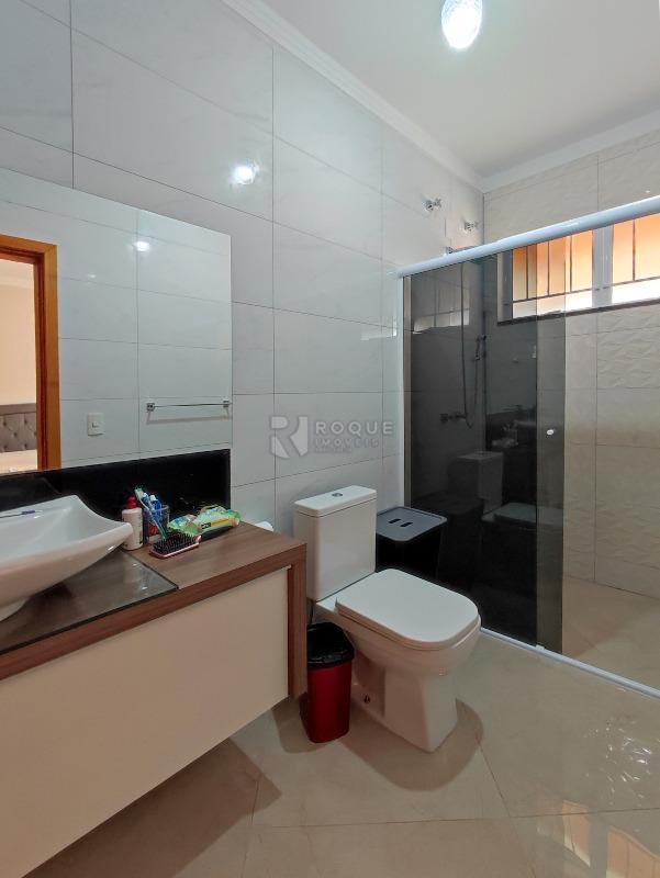 Chácara à venda no bairro Pires de Cima: BANHEIRO SUÍTE