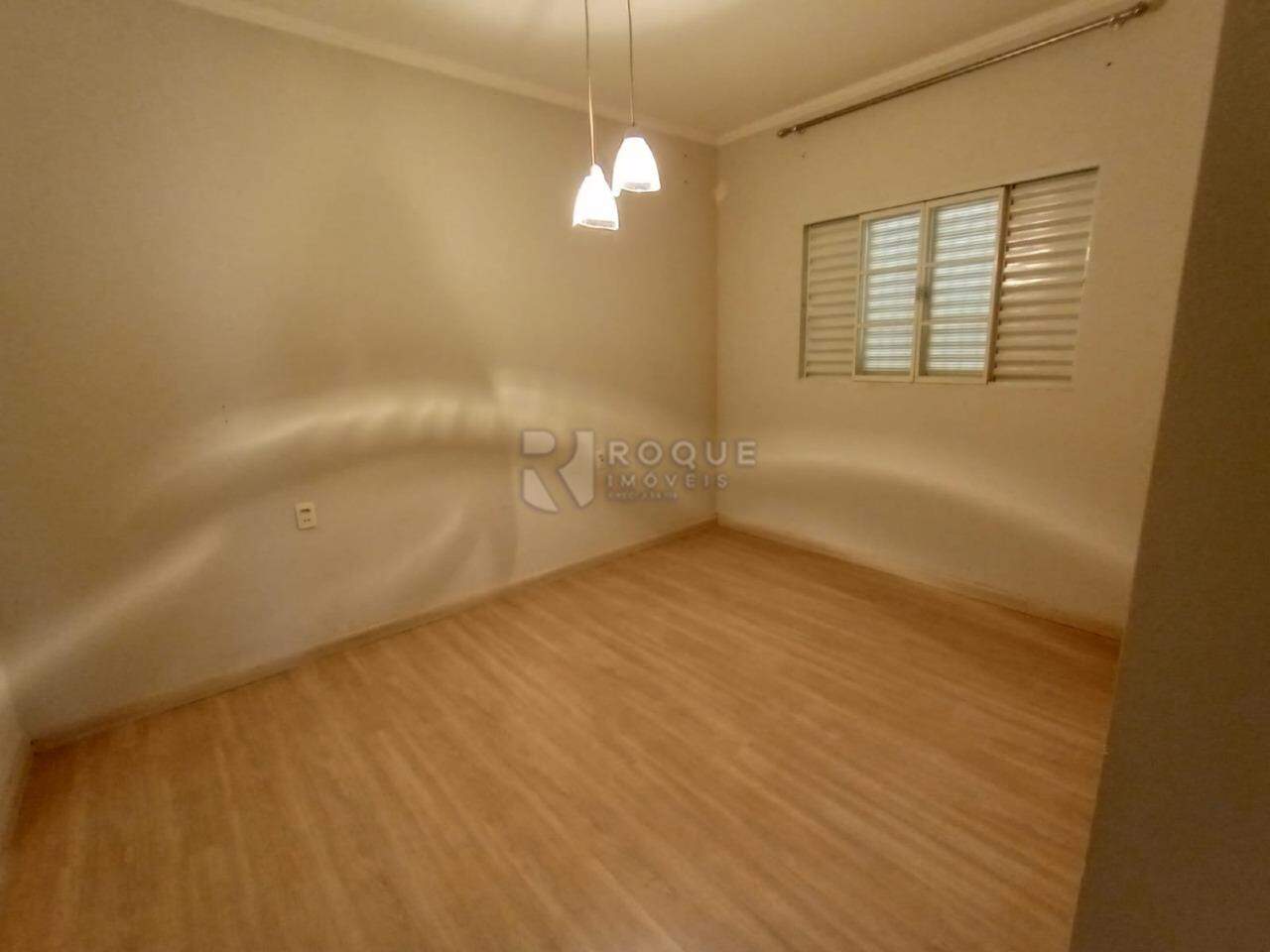 Casa Residencial para aluguel no bairro Vila São Geraldo: 
