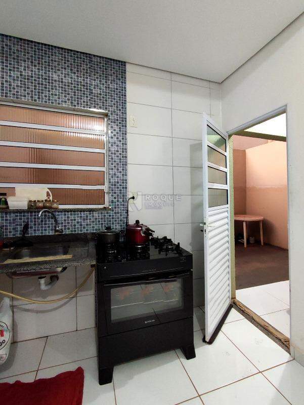 Casa em condomínio à venda no bairro Residencial Villaggio Mielli: COZINHA