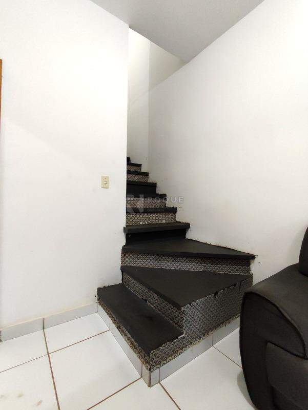 Casa em condomínio à venda no bairro Residencial Villaggio Mielli: ACESSO PISO SUPERIOR