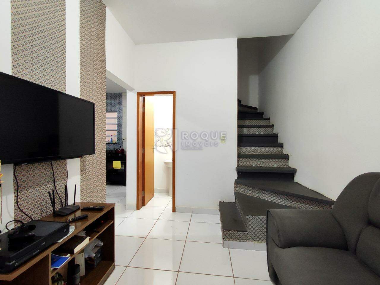 Casa em condomínio à venda no bairro Residencial Villaggio Mielli: SALA DE TV