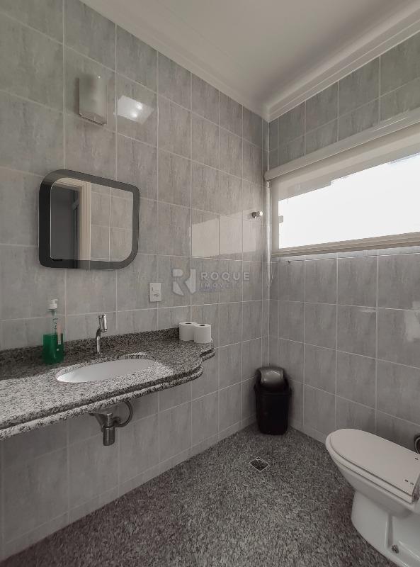 Salas/Conjuntos para aluguel no bairro Centro: WC em comum 