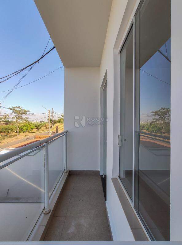 Casa Residencial para aluguel no bairro Residencial Palmeira Real: Sacada 
