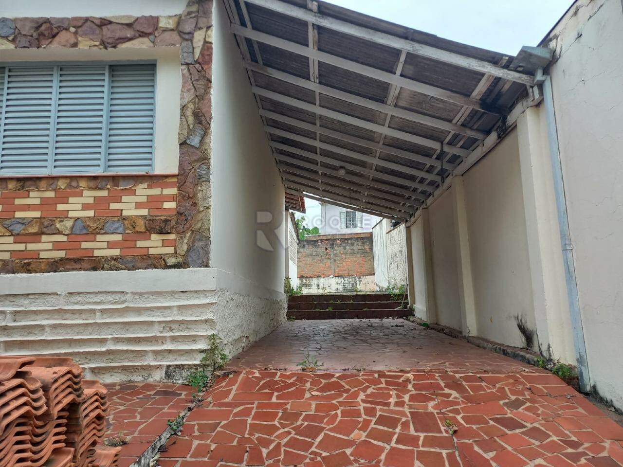Casa Residencial à venda no bairro Vila Castelar: 