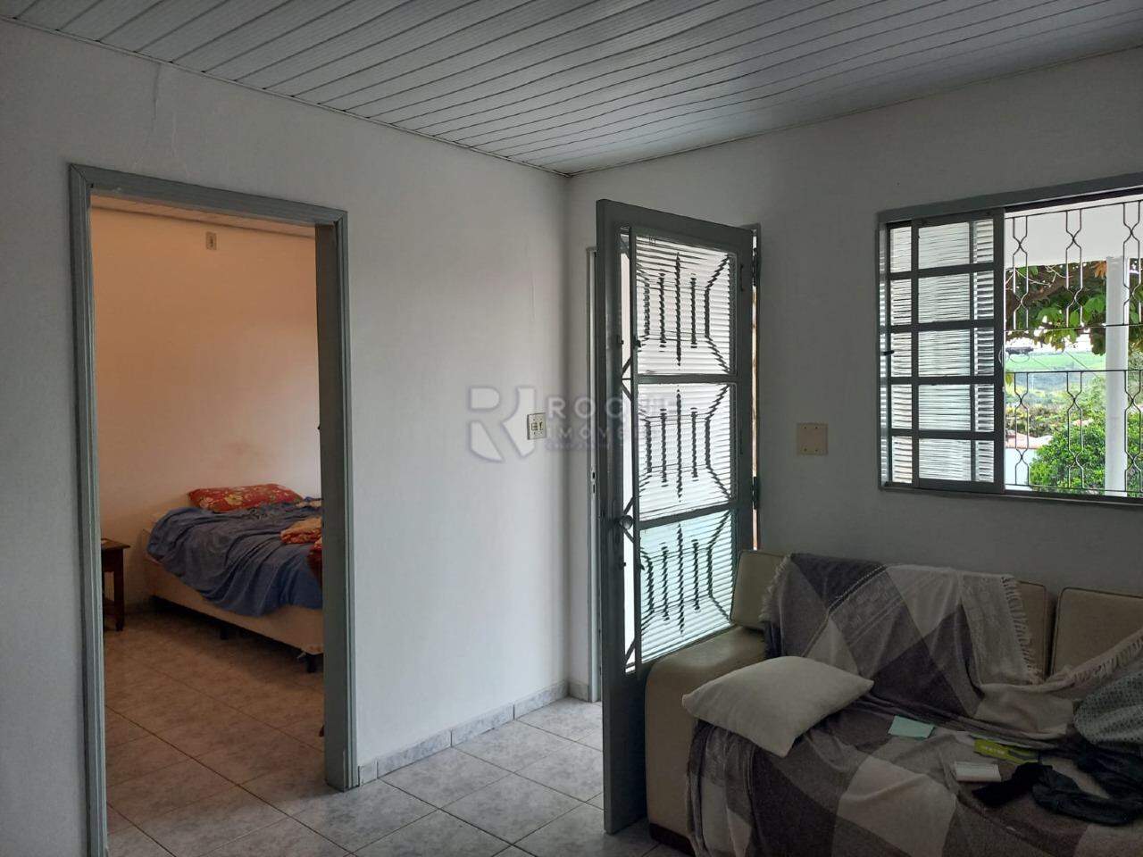 Casa Residencial à venda no bairro Vila Castelar: 
