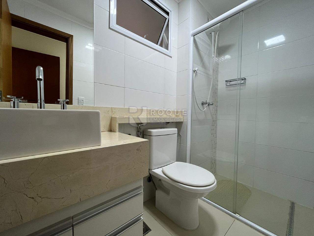 Apartamento à venda no bairro Centro: BANHEIRO SOCIAL