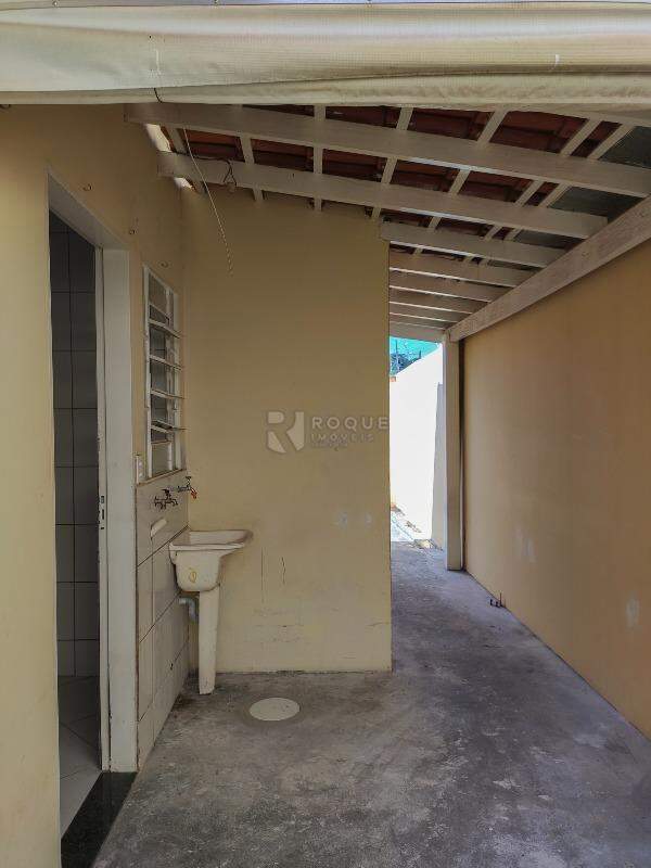 Casa Residencial para aluguel no bairro Jardim Ipanema: Área de serviço 