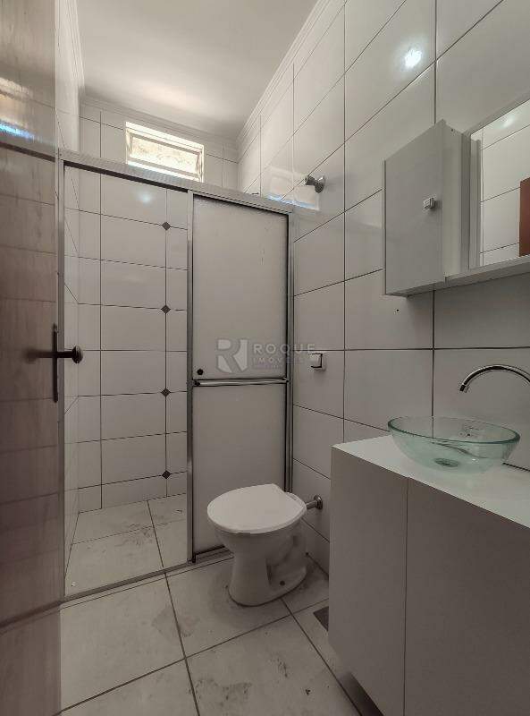 Casa Residencial para aluguel no bairro Jardim Ipanema: WC social 