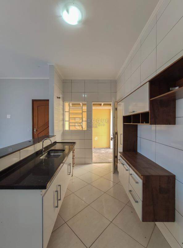 Casa Residencial para aluguel no bairro Jardim Ipanema: Cozinha 