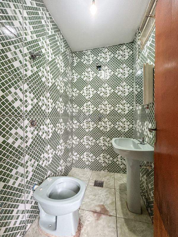 Casa Residencial para aluguel no bairro Parque Nossa Senhora das Dores: WC social 