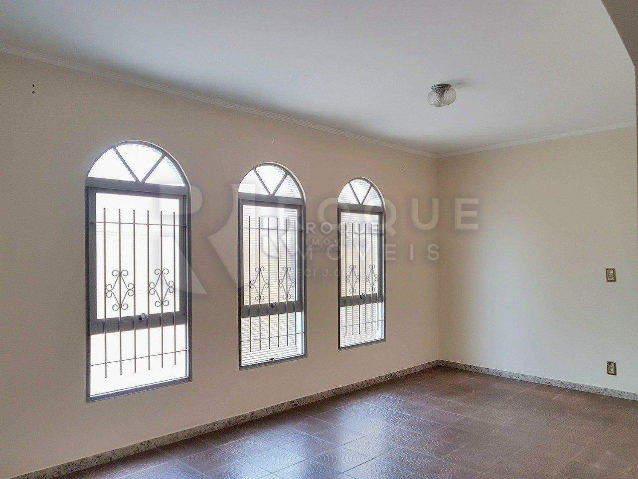 Casa Residencial à venda no bairro Jardim Esmeralda: 