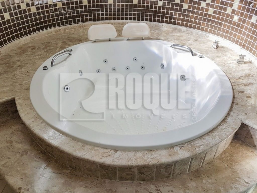 Casa Residencial à venda no bairro Jardim Gustavo Pecinini: Banheiro suíte outra vista