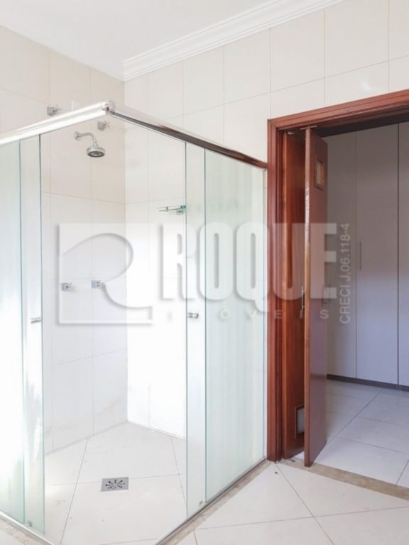 Casa Residencial à venda no bairro Jardim Gustavo Pecinini: Banheiro suíte outra vista