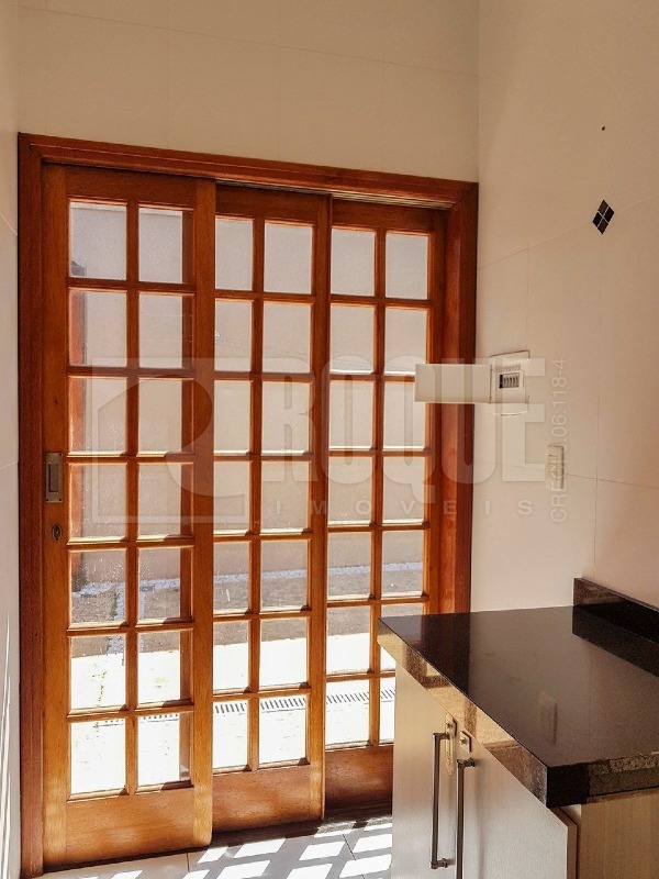 Casa Residencial à venda no bairro Jardim Gustavo Pecinini: Área de serviço