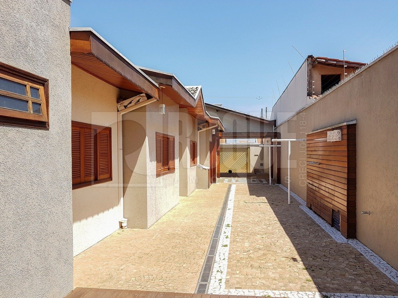 Casa Residencial à venda no bairro Jardim Gustavo Pecinini: Corredor