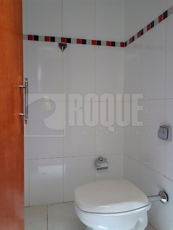 Casa Residencial à venda no bairro Jardim Gustavo Pecinini: Banheiro externo