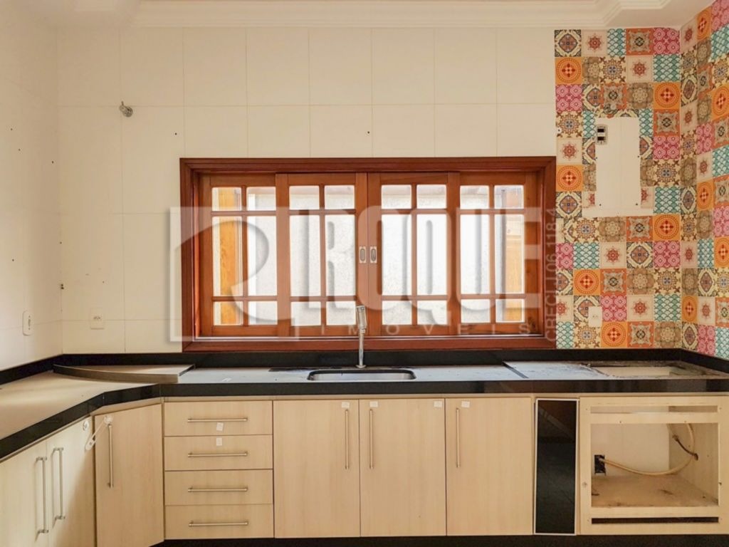 Casa Residencial à venda no bairro Jardim Gustavo Pecinini: Cozinha outra vista