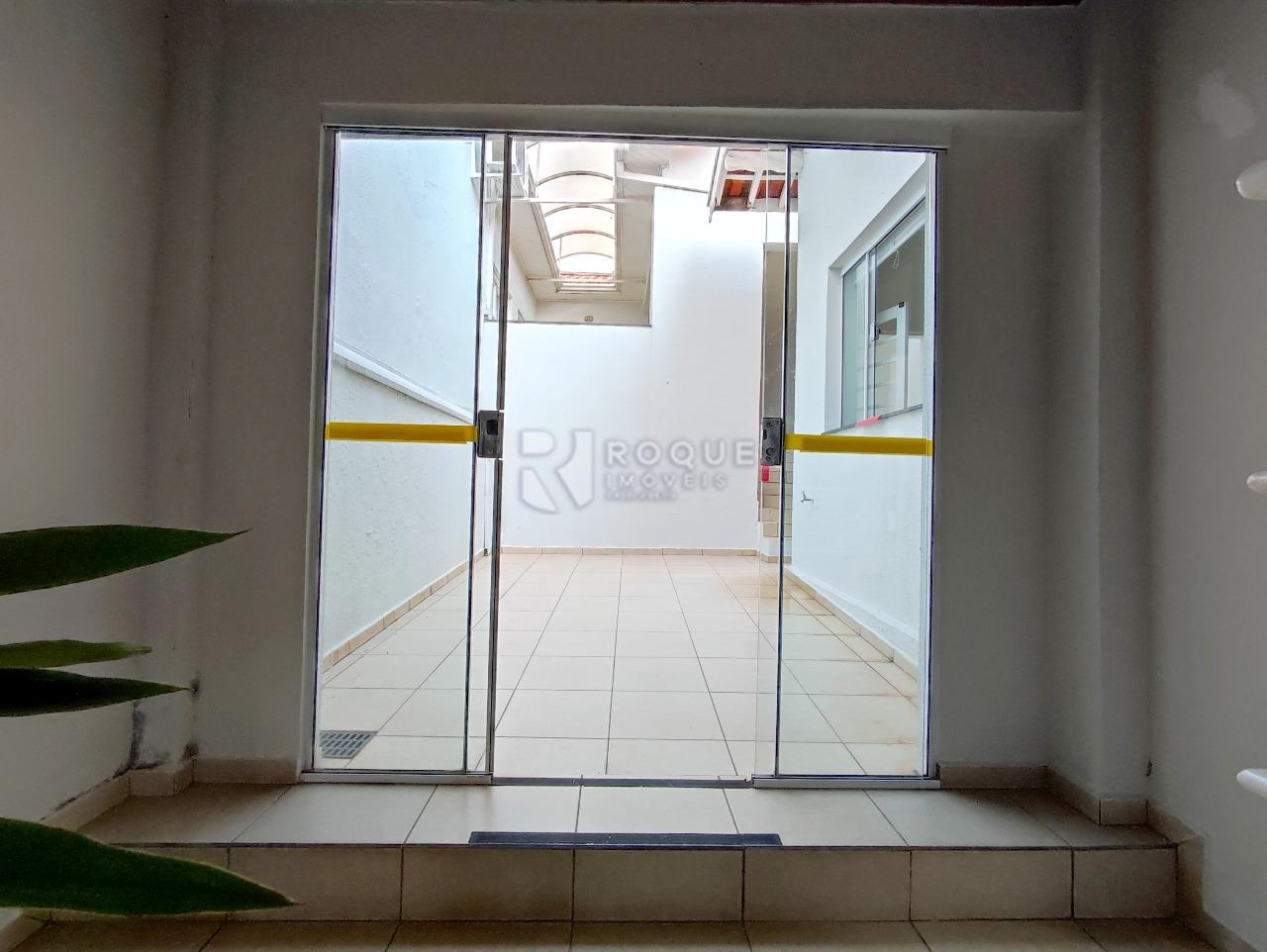 Casa Comercial à venda no bairro Centro: ÁREA EXTERNA