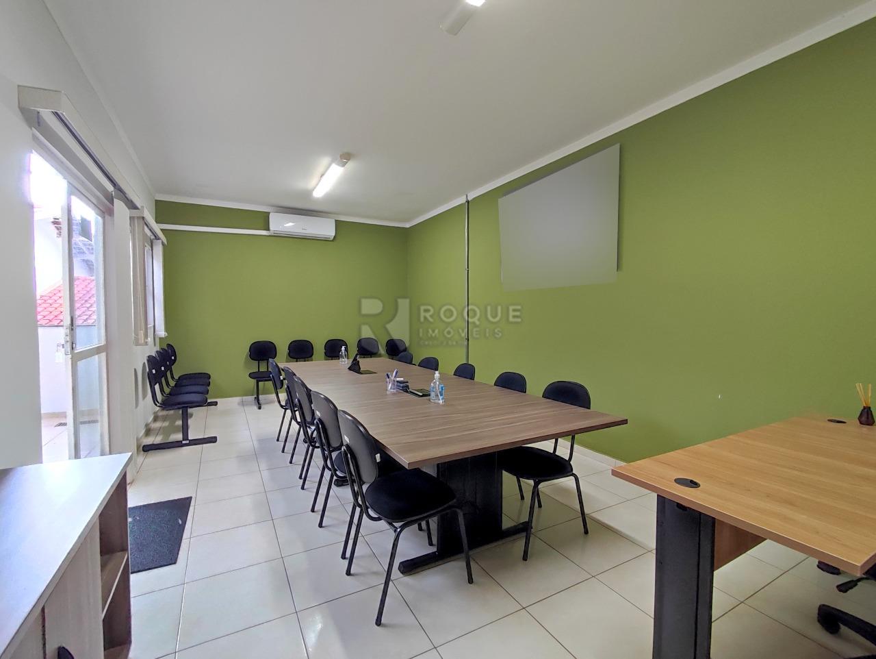 Casa Comercial à venda no bairro Centro: SALA DE REUNIÃO