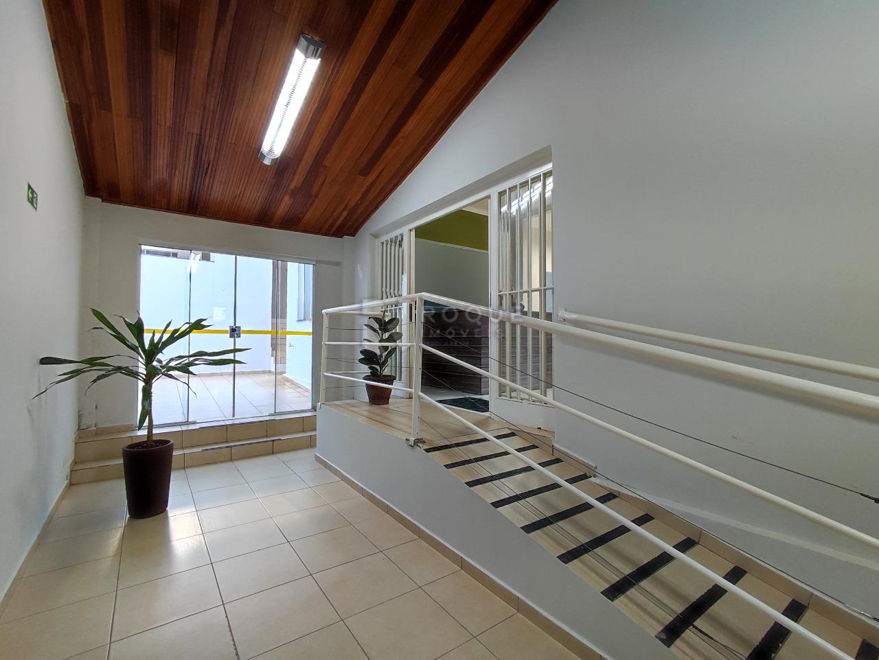 Casa Comercial à venda no bairro Centro: ENTRADA