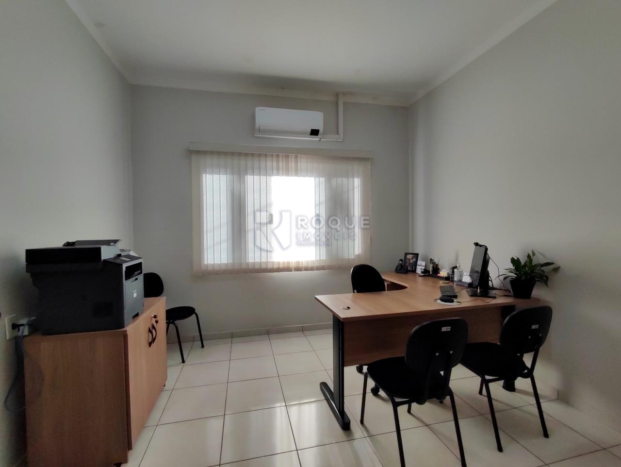 Casa Comercial à venda no bairro Centro: SALA 2