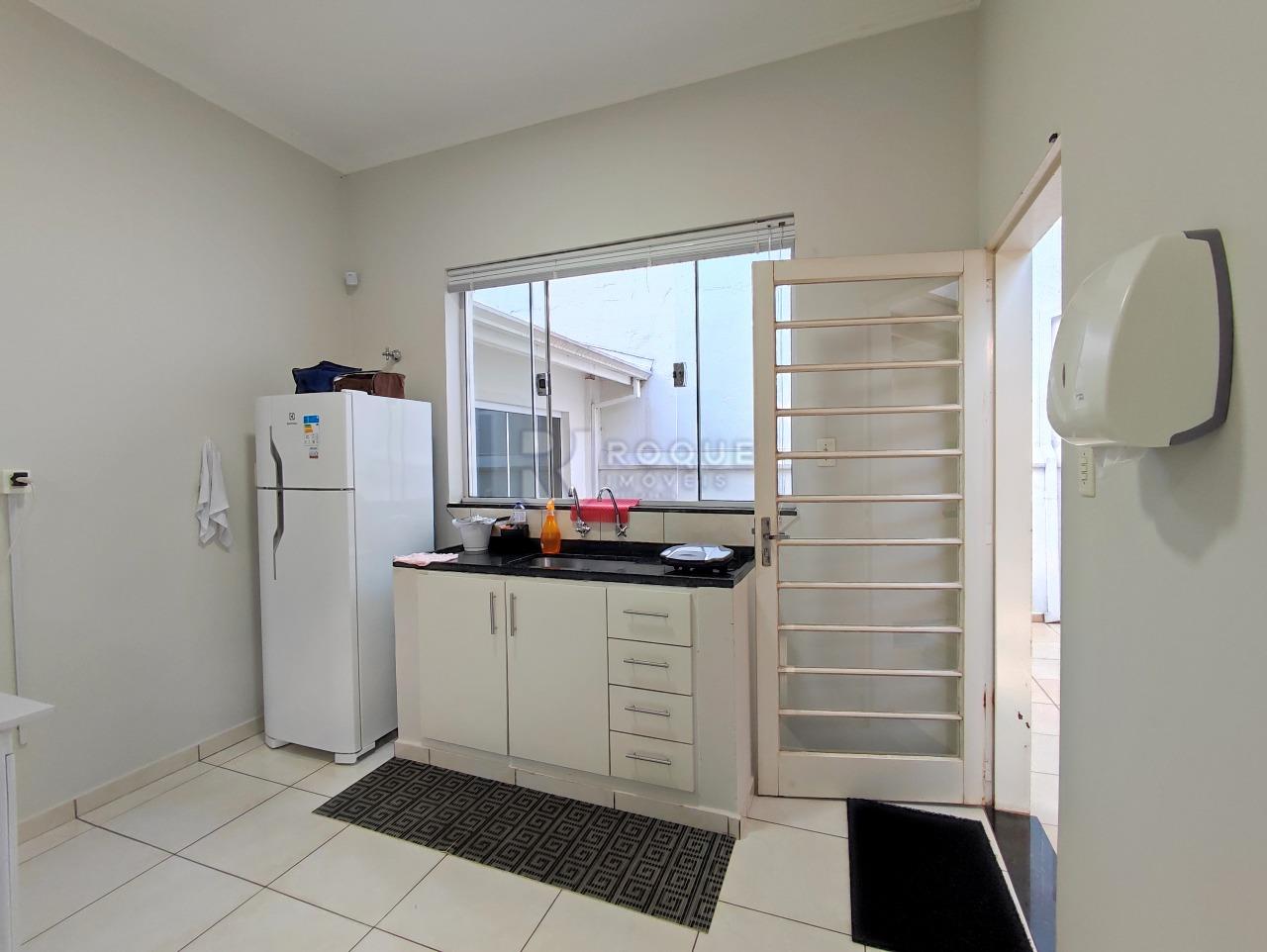 Casa Comercial à venda no bairro Centro: COZINHA