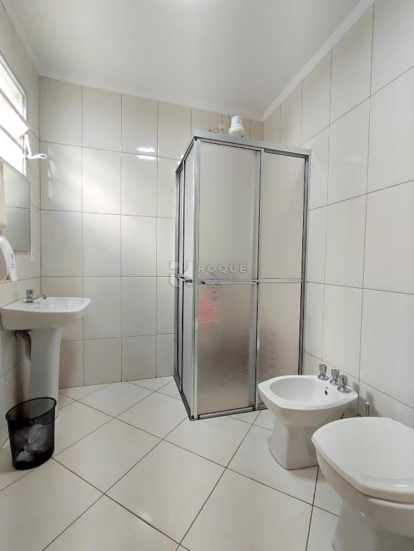 Casa Comercial à venda no bairro Centro: BANHEIRO FEMININO