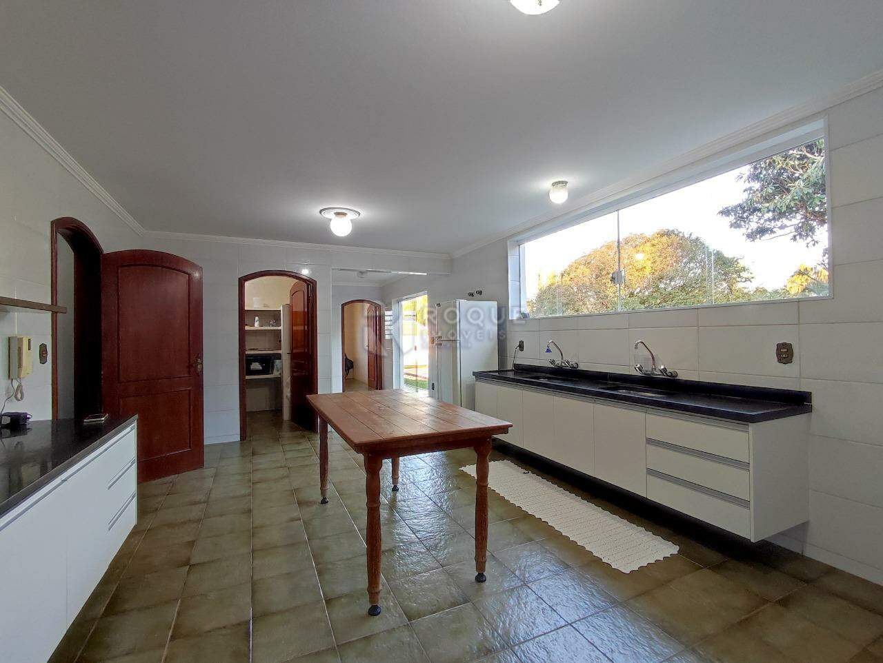 Casa em condomínio à venda no bairro Jardim Itapoã: COZINHA