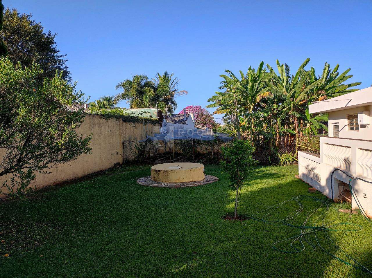 Casa em condomínio à venda no bairro Jardim Itapoã: POÇO CAIPIRA