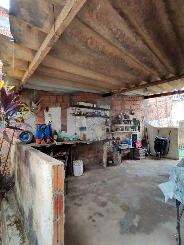 Chácara à venda no bairro Jardim Nova Suiça: OFICINA