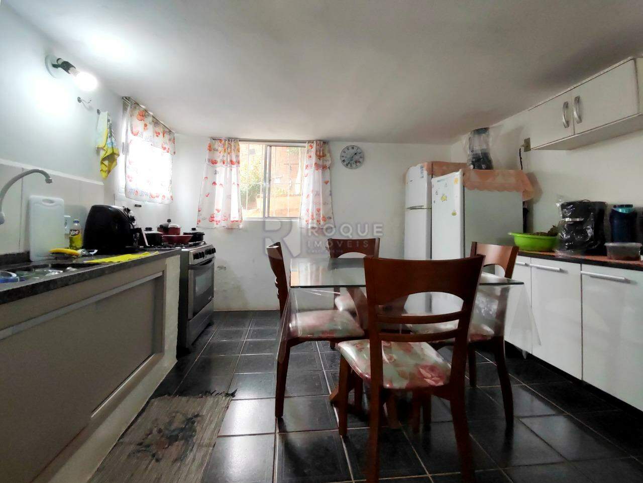 Chácara à venda no bairro Jardim Nova Suiça: COZINHA