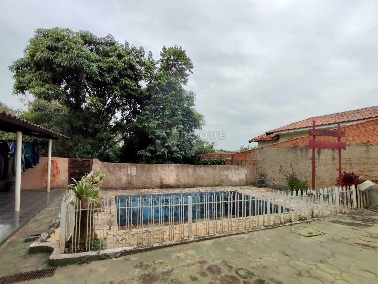 Chácara à venda no bairro Jardim Nova Suiça: PISCINA