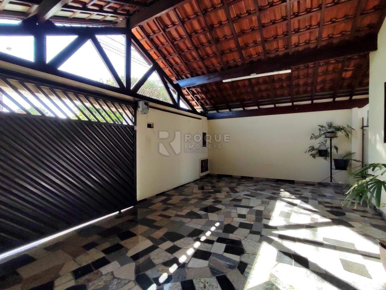 Casa Residencial à venda no bairro Jardim Residencial Graminha III: GARAGEM