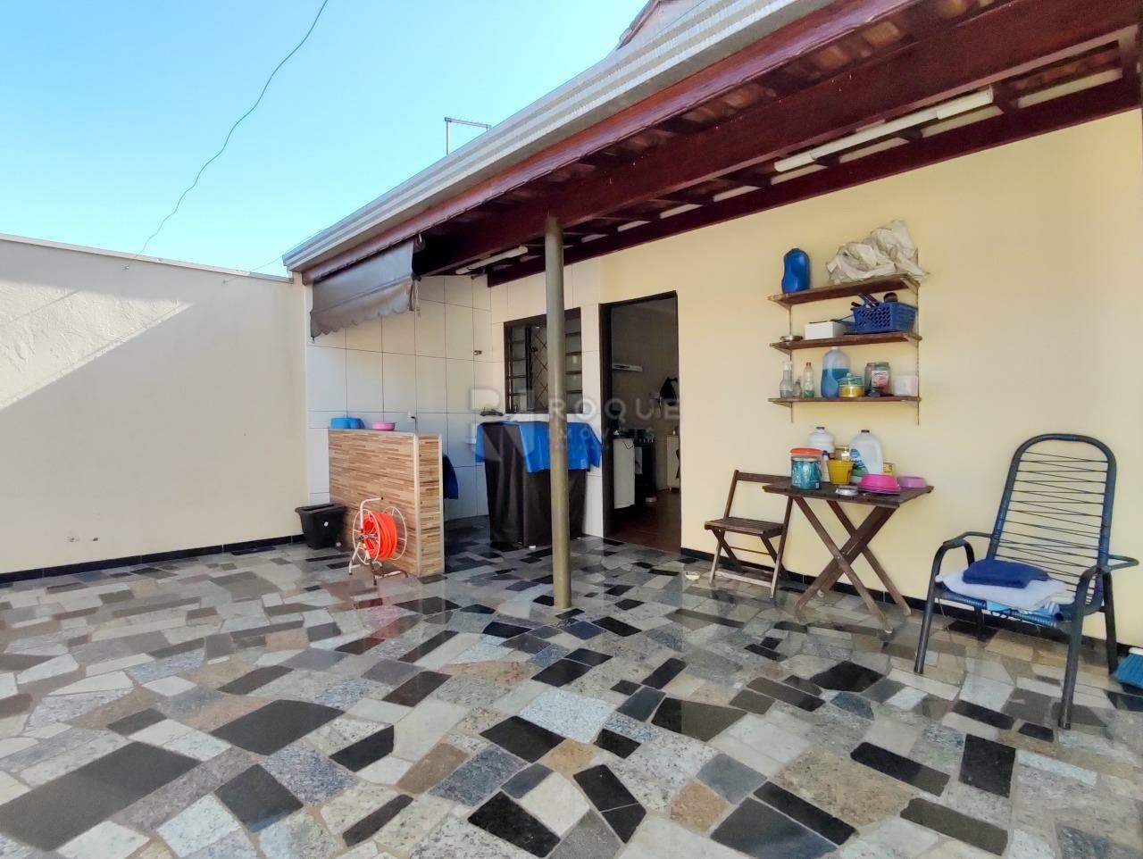 Casa Residencial à venda no bairro Jardim Residencial Graminha III: ÁREA DE SERVIÇO