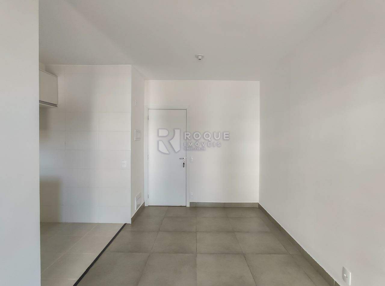 Apartamento para aluguel no bairro Jardim Santa Adélia: Sala