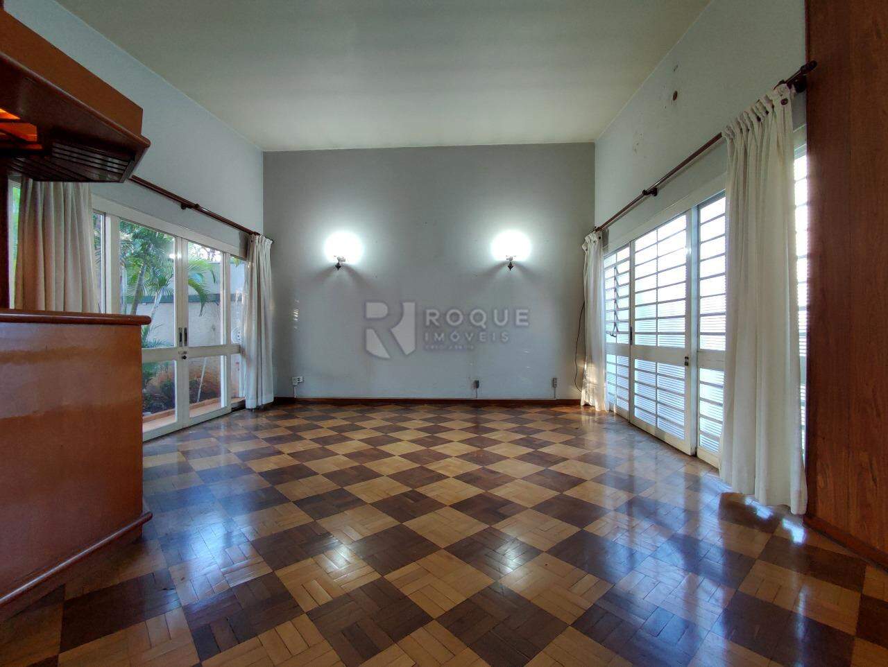 Casa Residencial à venda no bairro Centro: