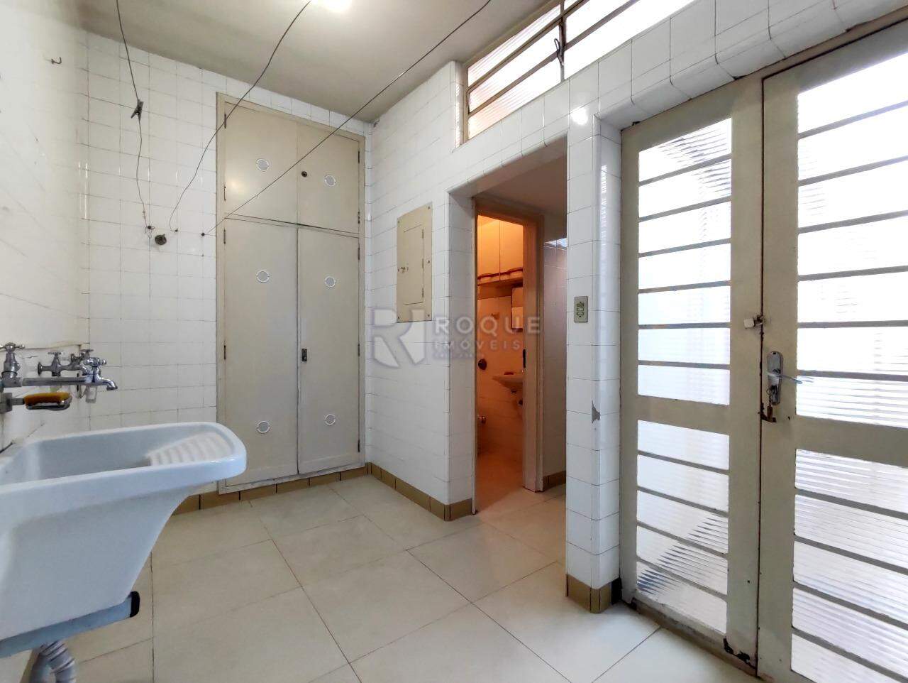 Casa Residencial à venda no bairro Centro: 