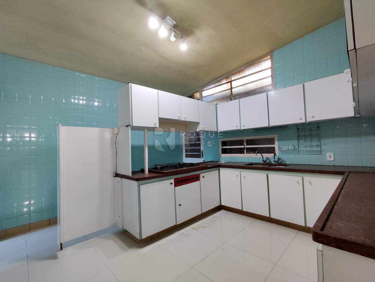 Casa Residencial à venda no bairro Centro: 