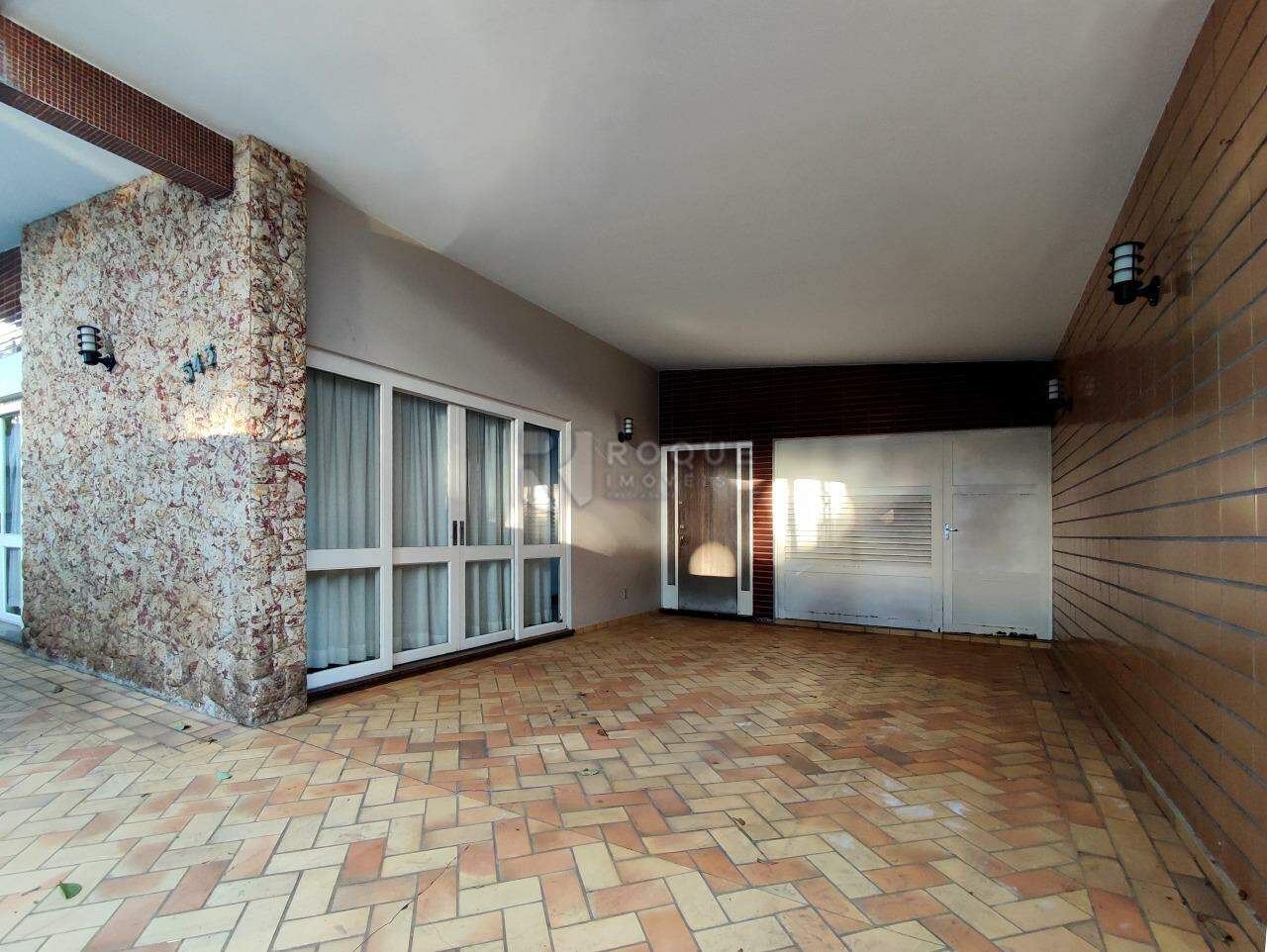 Casa Residencial à venda no bairro Centro: