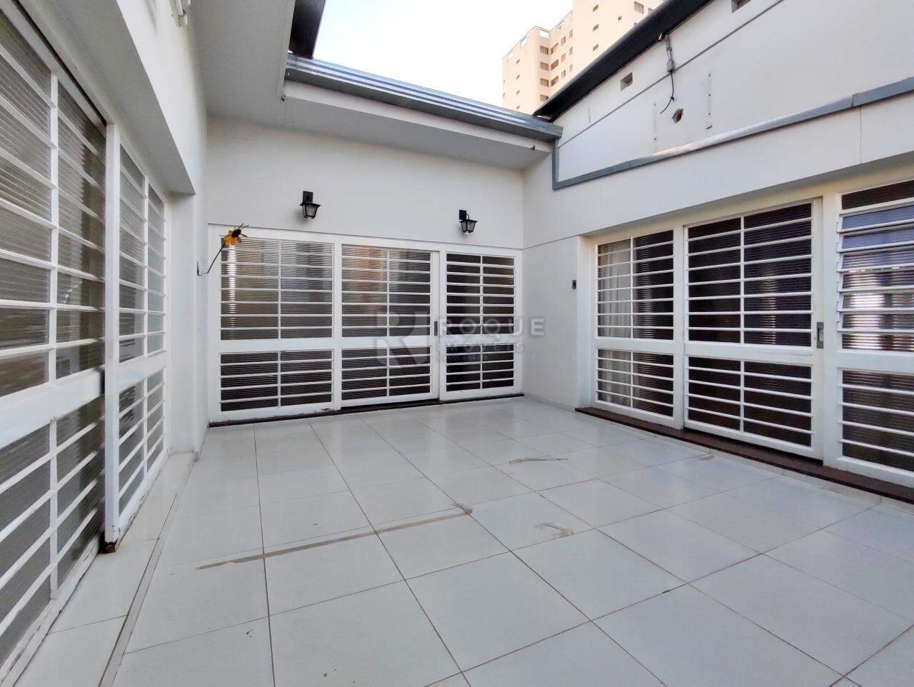 Casa Residencial à venda no bairro Centro: 