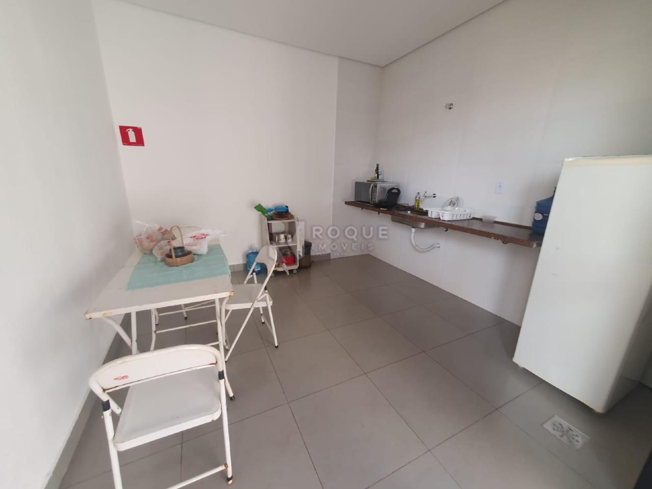 Salas/Conjuntos para aluguel no bairro Centro: Copa em comum