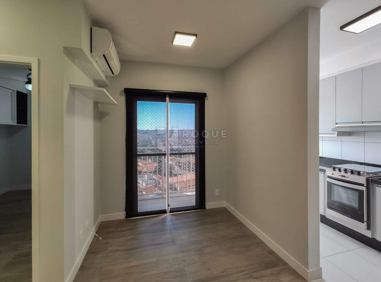Apartamento à venda no bairro Vila Camargo: Sala 