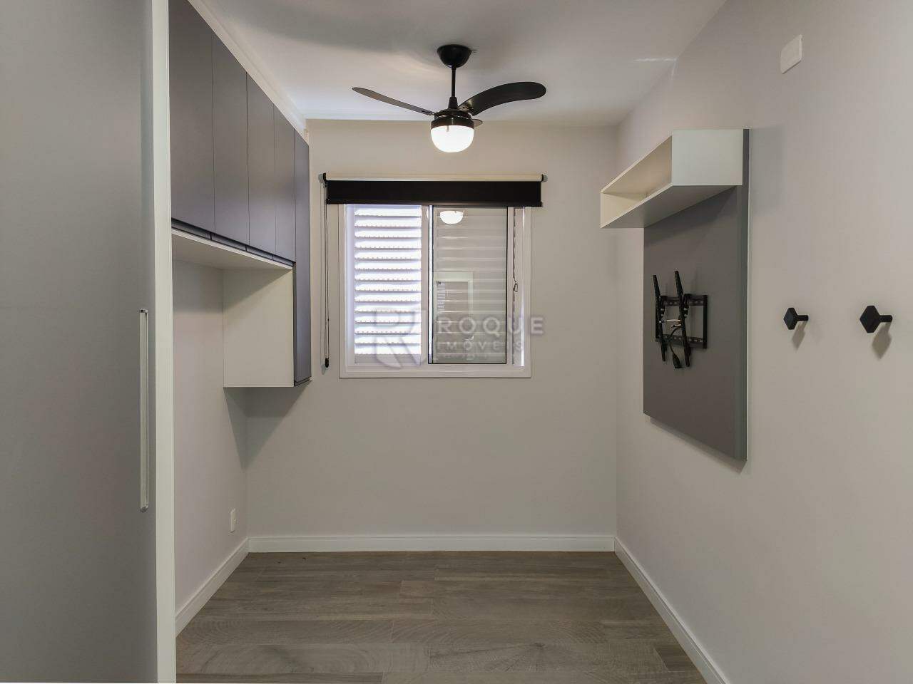 Apartamento à venda no bairro Vila Camargo: Dormitório 2 suíte