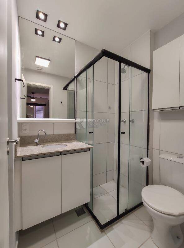 Apartamento à venda no bairro Vila Camargo: WC social 