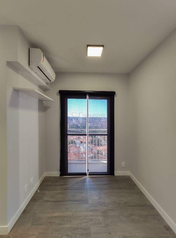Apartamento à venda no bairro Vila Camargo: Sala 