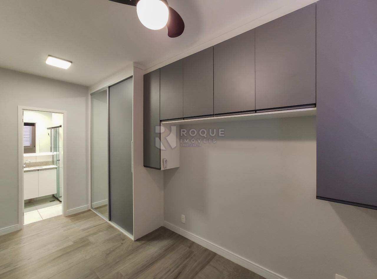 Apartamento à venda no bairro Vila Camargo: Dormitório 2 suíte